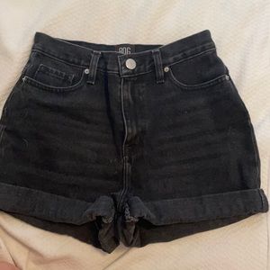 BDG Mom Jean shorts